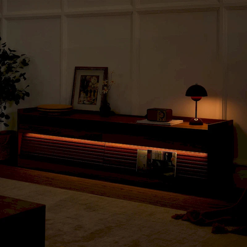 Meuble TV moderne avec tiroirs, chargeurs intégrés et éclairage LED d'ambiance