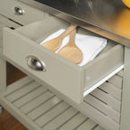 Le chariot de cuisine en bois gris White Squirrel de The Gray Barn
