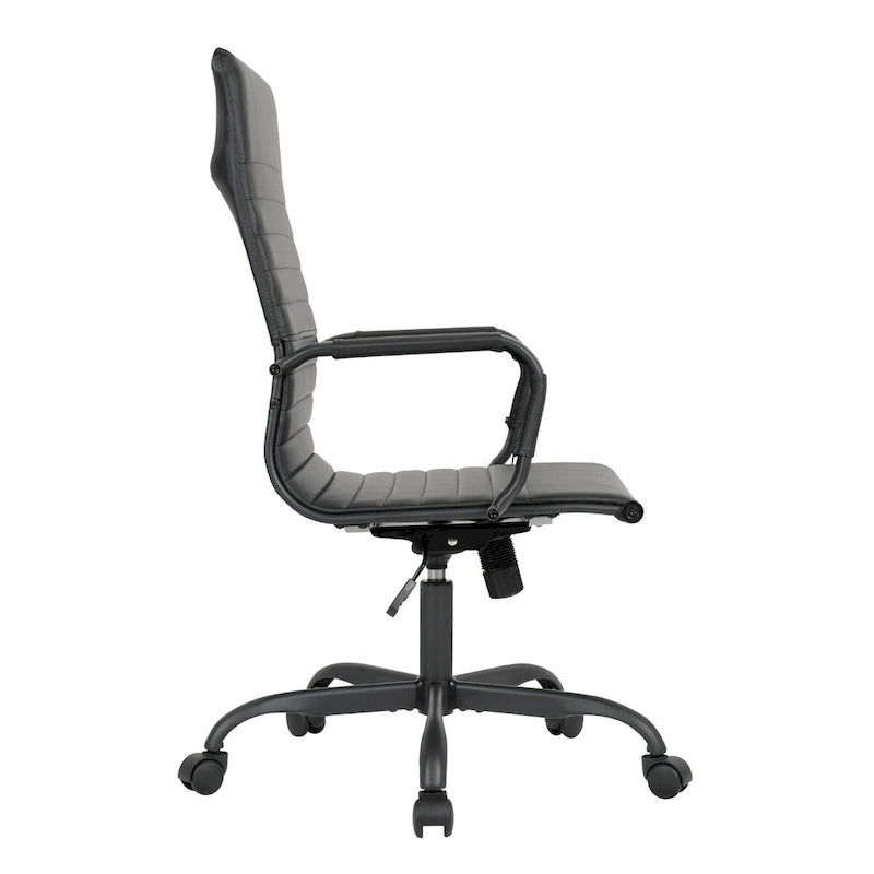 Chaise de bureau pivotante à dossier haut en cuir nervuré réglable avec piètement en métal noir